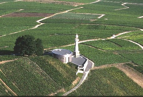 Le phare de Verzenay Montagne de Reims - Photo D.R. bubbliz.com