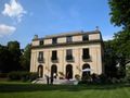 La façade & la terrasse en fin d'après midi